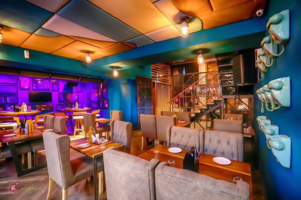 Fine dining, gaming arcade or a drinks night? 6 th Avenue – your quintessential hangout spot!  