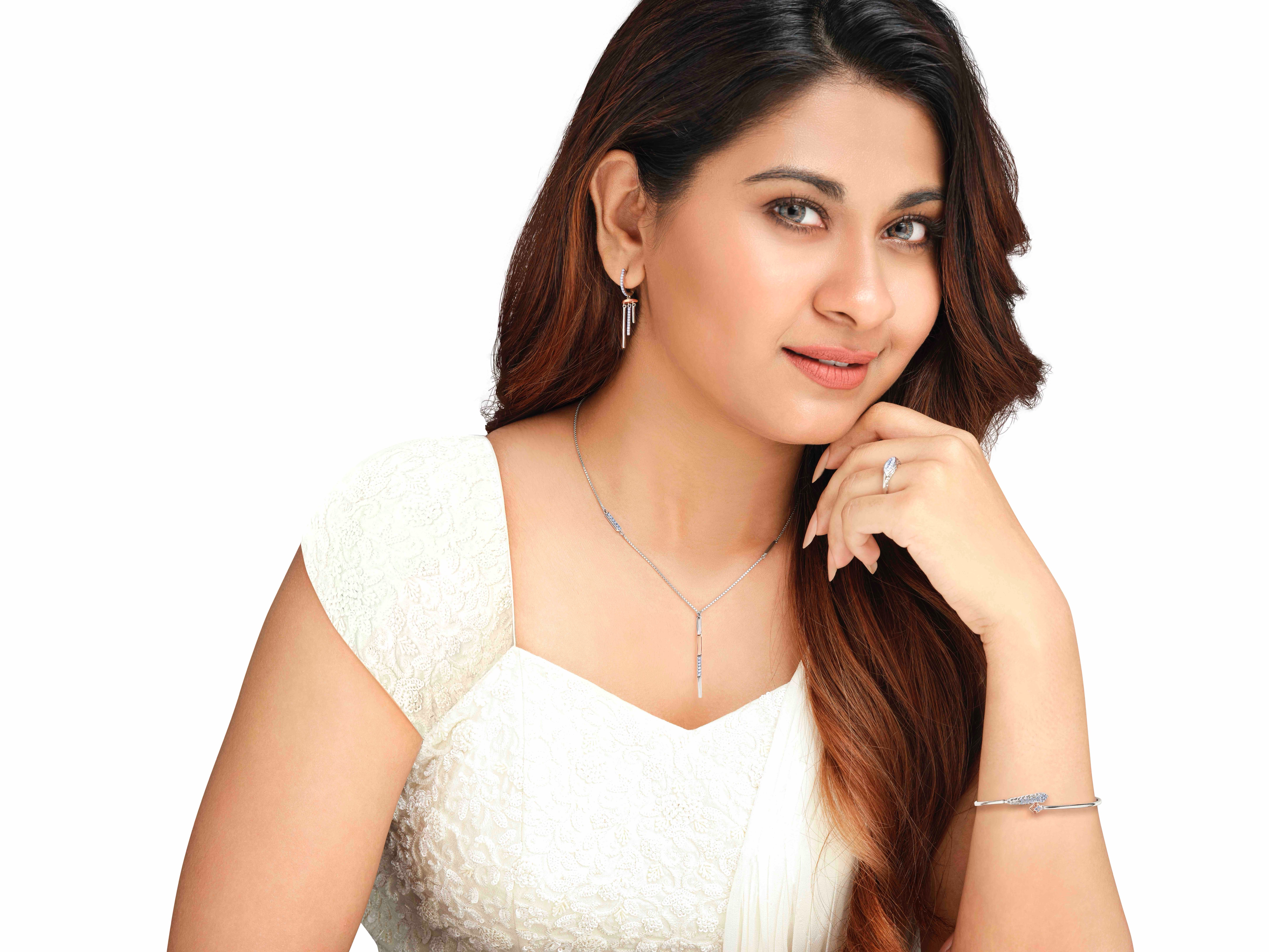 Jemimah Rodrigues and Nithyashree Venkataramanan Reveal Their Must Have’s from Platinum Evara’s Latest Collection