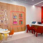 Moscow Offers Tourist Cards for Non-Cash Payments at Cutting-Edge Tourists Center