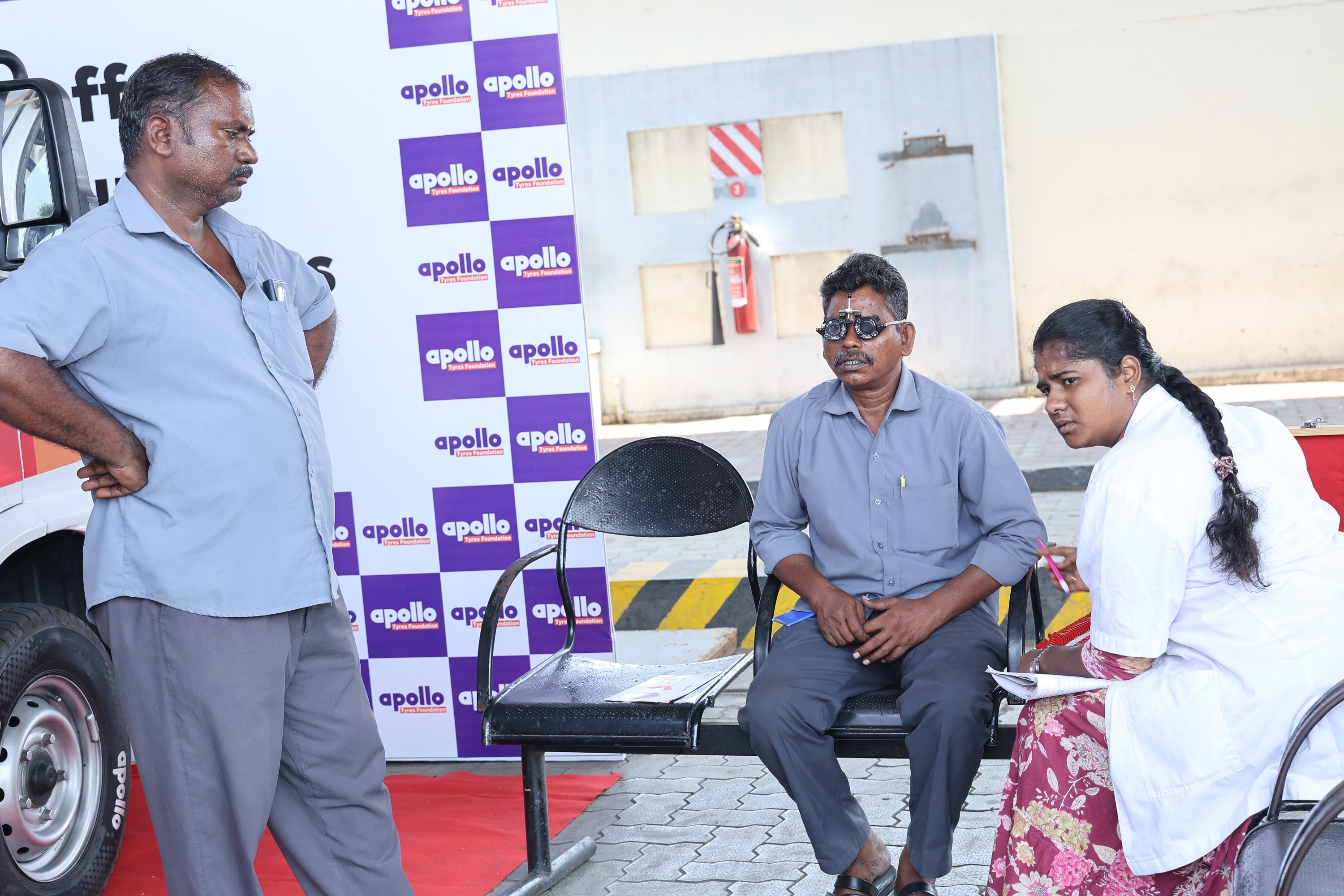 Apollo Tyres flags off Mobile Medical Unit for health check of truckers