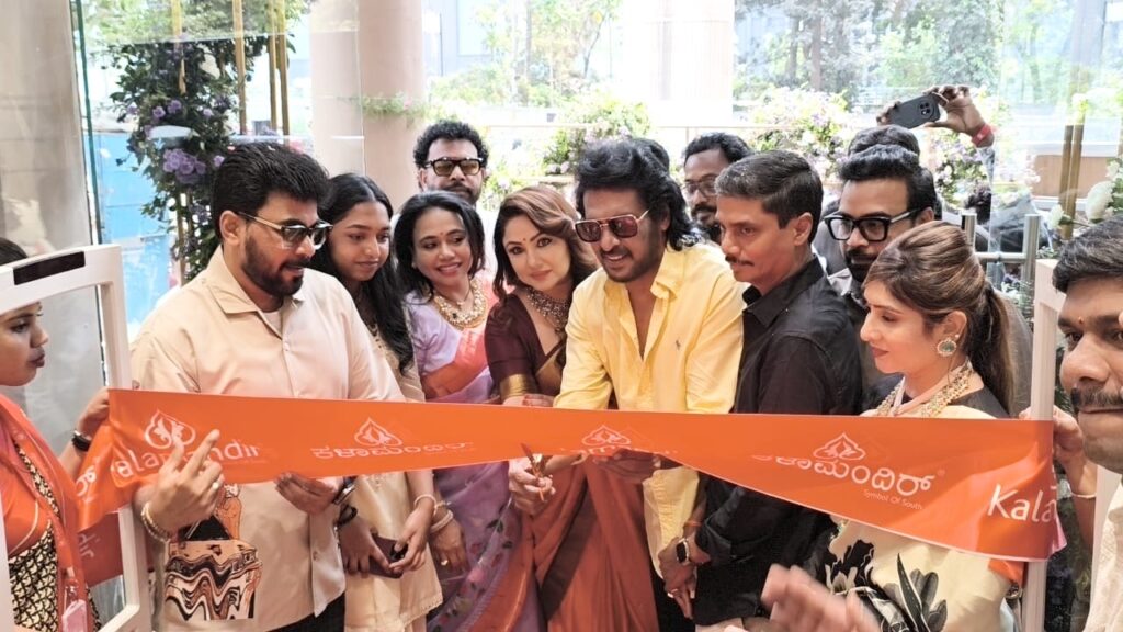 Kalamandir opens its new showroom in Konanakunte Cross, Bangalore.It’s 80th showroom of the company and brands 4th showroom in Karnataka.