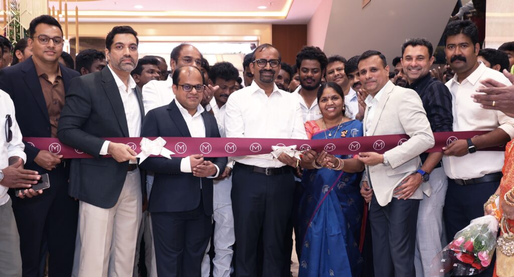 மலபார் கோல்டு & டைமண்ட்ஸ் தமிழ்நாட்டில் தனது 37வது ஷோரூமை இன்று சென்னை குரோம்பேட்டை – இல் திறந்துள்ளது.